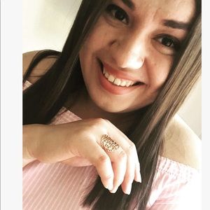 Meet your Posher, Ada